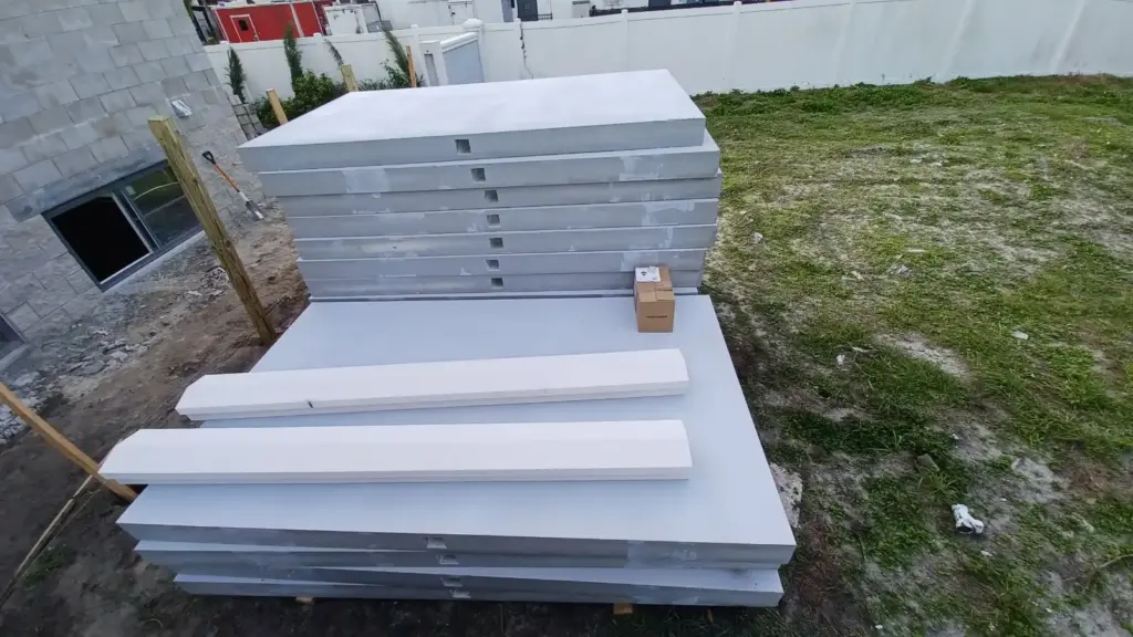 Custom Lightweight Fence Panel Systems Pic 2
